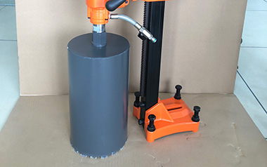 磁力鉆的轉(zhuǎn)速快慢應(yīng)該如何進(jìn)行調(diào)整？