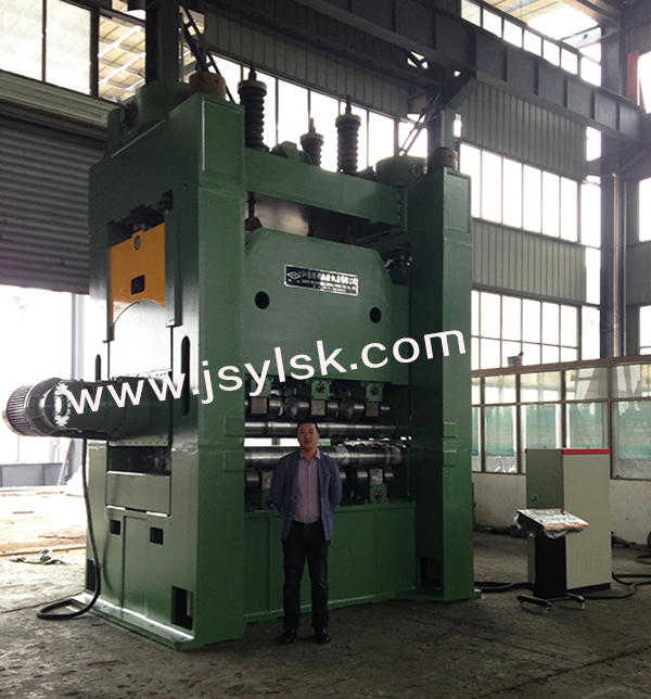 四重式中厚板校平機