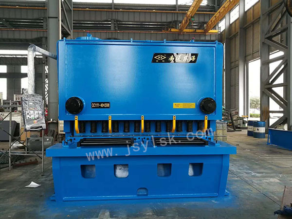 QC11Y-40*2500剪板機