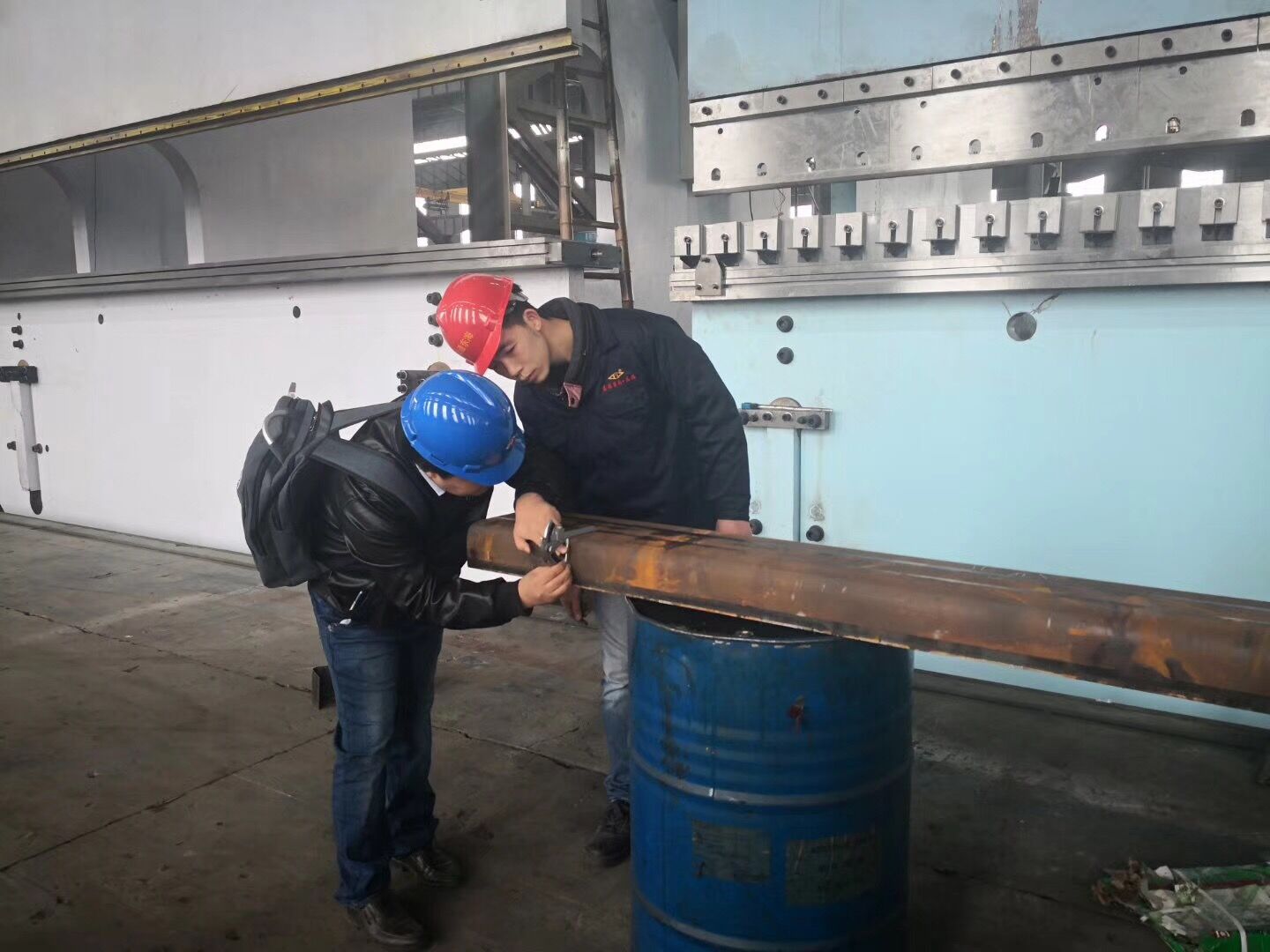 東海數控折彎機試機