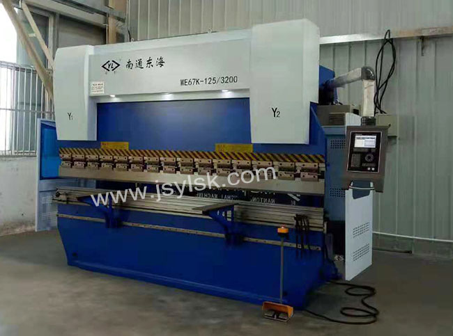 WE67K-125/3200數(shù)控折彎機(jī)