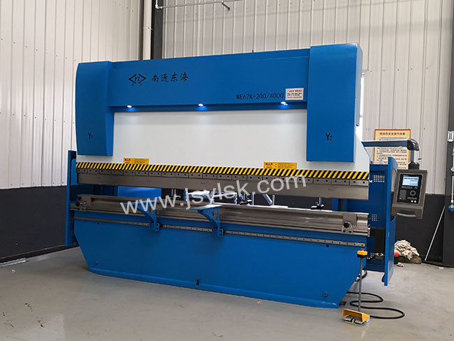 WE67K-200/4000數(shù)控折彎機(jī)
